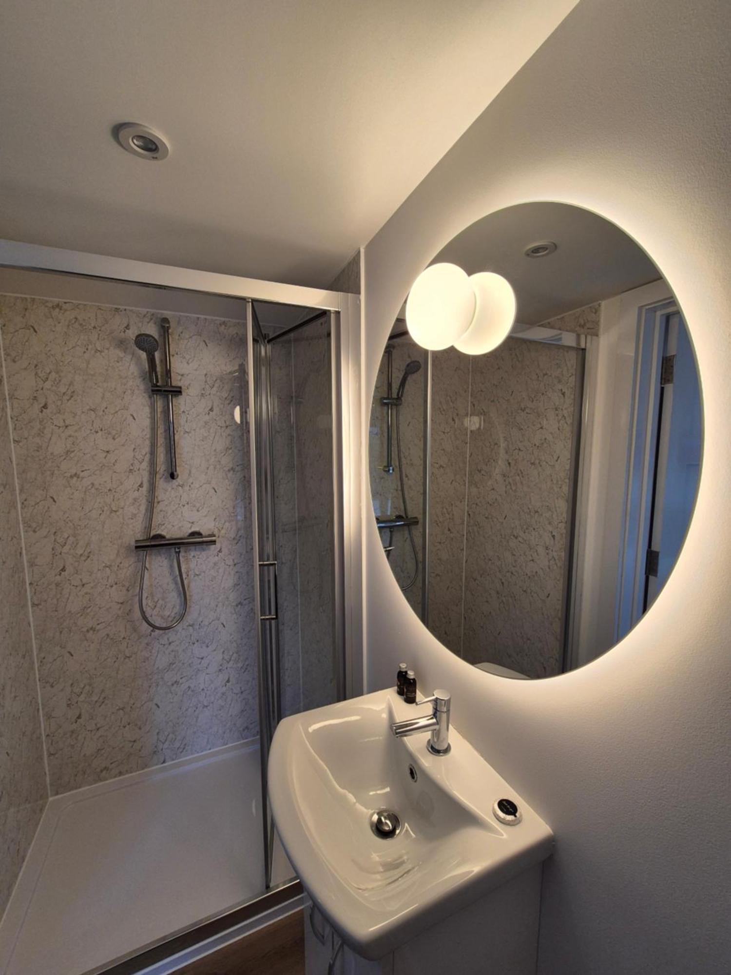 Hotel Cg London Bagian luar foto